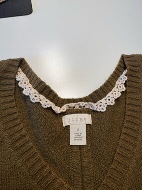 hinge Olive V-Neck Sweater with Cream Crochet Trim
